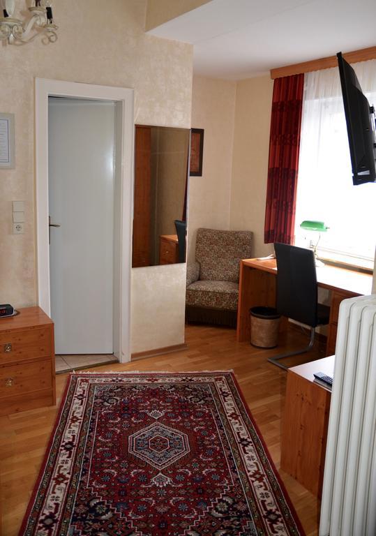 Hotel Waldersee Ганновер Экстерьер фото