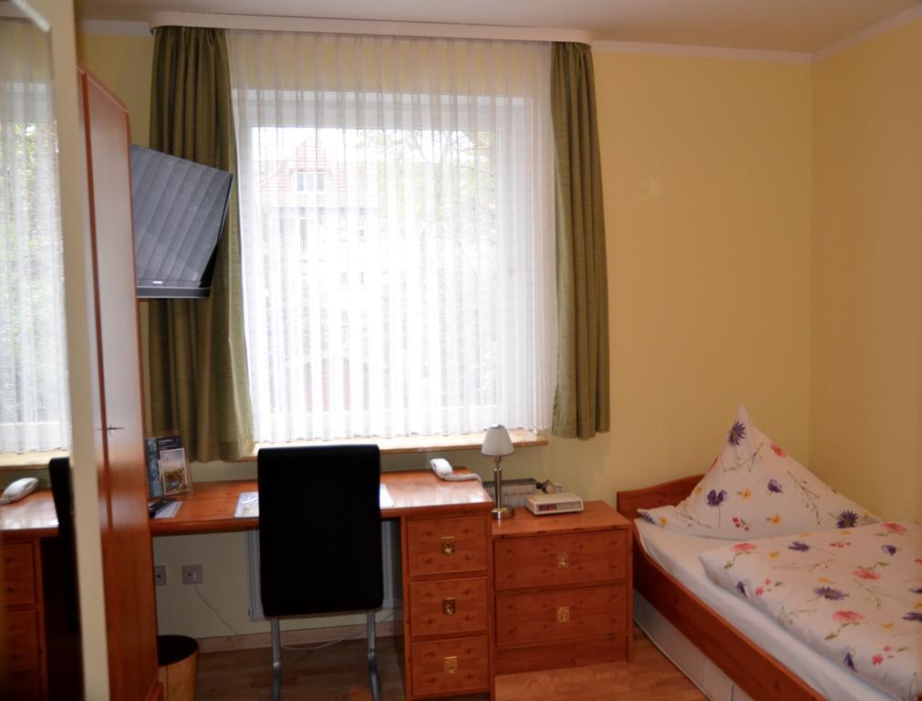 Hotel Waldersee Ганновер Экстерьер фото
