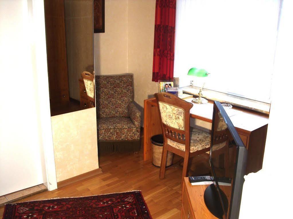 Hotel Waldersee Ганновер Экстерьер фото